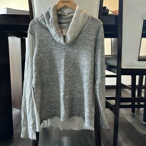 Women’s soft lightweight sweater with folder over turtleneck style. Worn once!